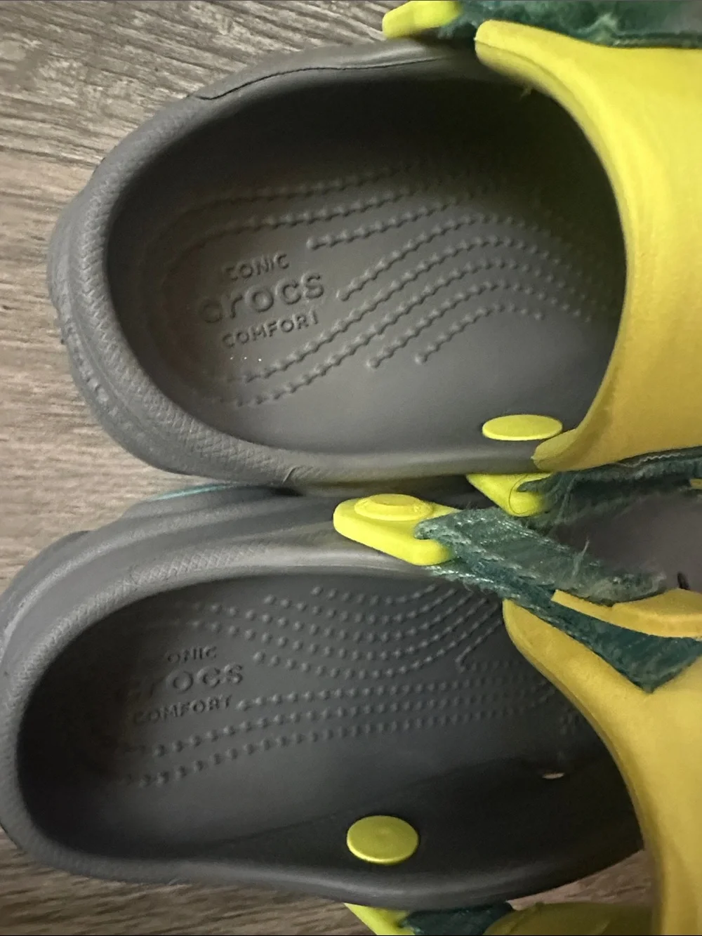 CROCS all terrain Clogs in Gray with Yellow Heel Strap kids size J1